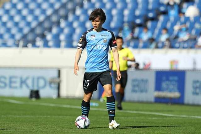 阿森纳对科法内表现出兴趣，曼联亦已询问